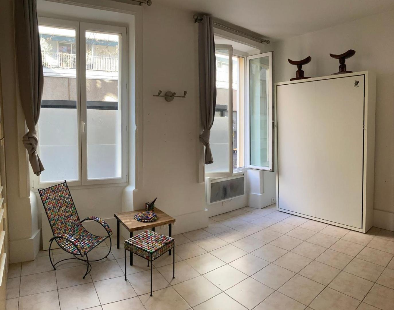 Apartment Intimate Near Republique Paris